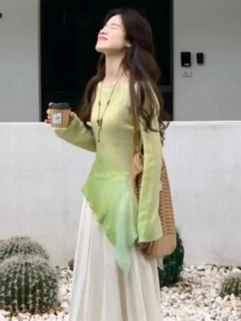 New Women'S Long-Sleeve T-Shirt with a Green Gradient, Fitted Design, And Flared Sleeves, Perfect for Dopamine Dressing in Knitwear.