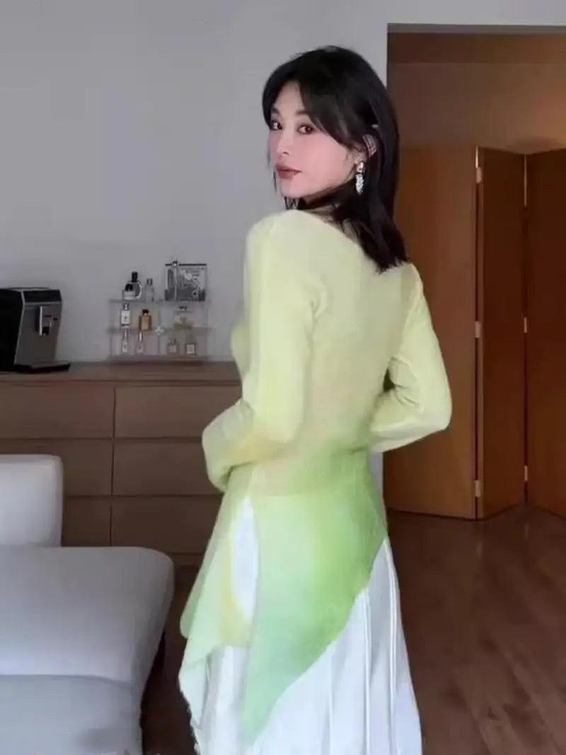 New Women'S Long-Sleeve T-Shirt with a Green Gradient, Fitted Design, And Flared Sleeves, Perfect for Dopamine Dressing in Knitwear.