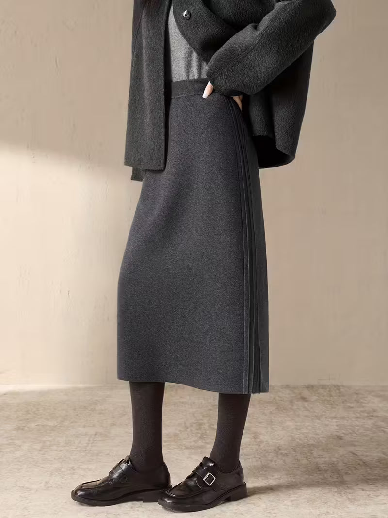 Women'S Mid-Length Skirt with Side Slit - Solid Color, Regular Fit, No Belt, Perfect for Fall/Winter, Casual to Formal Wear, Casual Attire|Sleek Skirt| Construction